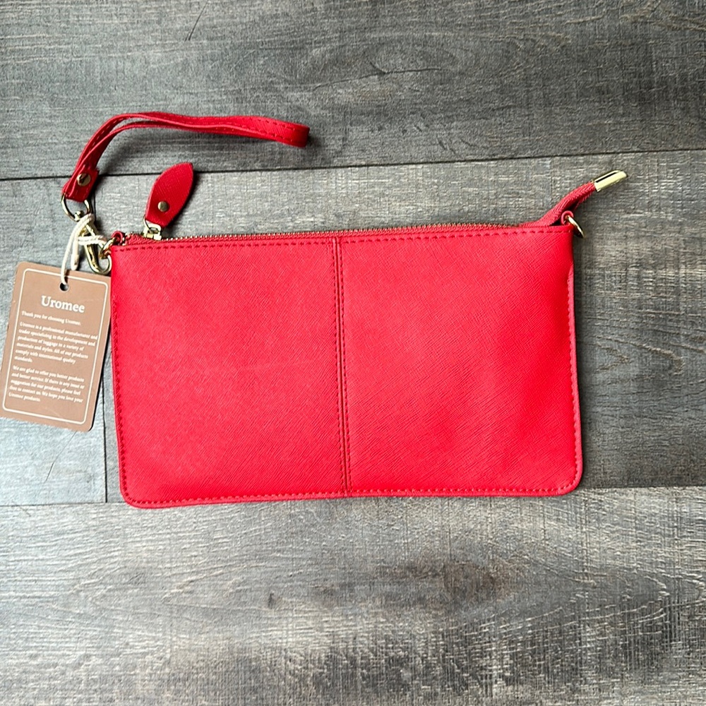 Uromee, Red Clutch